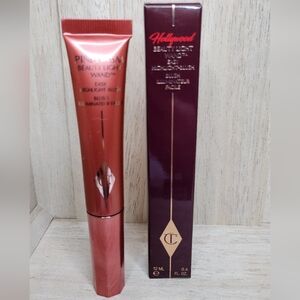 Charlotte Tilbury Hollywood Beauty Light Wand in the shade Pinkgasm.